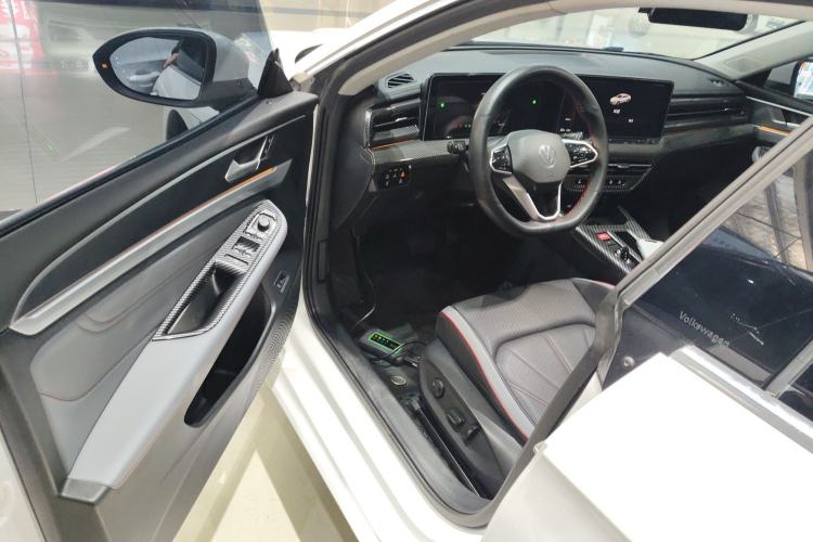 Used Volkswagen Lamando 2023 Lavida L 280TSI DSG Cool & Spicy Edition Driver Seat