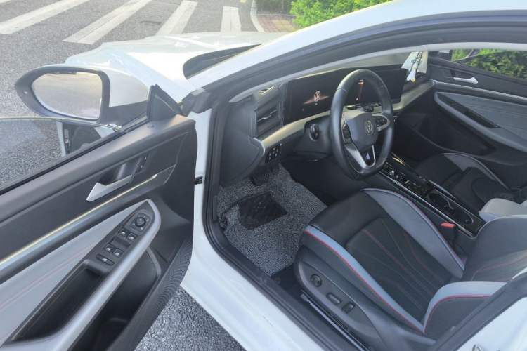 Used Volkswagen Lamando 2023 Lavida L 280TSI DSG Spicy Edition Driver Seat