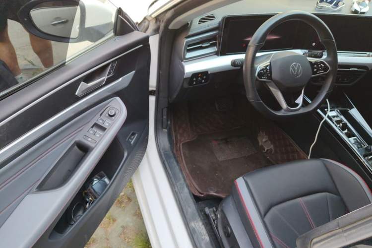 Used Volkswagen Lamando 2023 Lavida L 280TSI DSG Cool & Spicy Edition Driver Seat