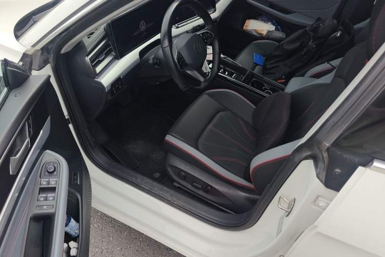 Used Volkswagen Lamando 2023 Lavida L 280TSI DSG Cool & Spicy Edition Driver Seat