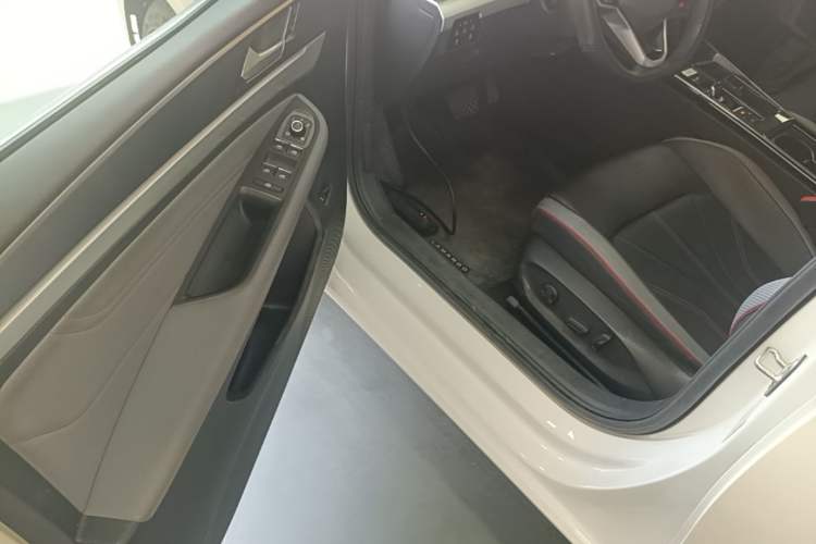 Used Volkswagen Lamando 2023 Lavida L 280TSI DSG Cool & Spicy Edition Driver Seat