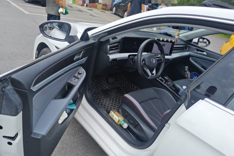 Used Volkswagen Lamando 2023 Lavida L 280TSI DSG Cool & Spicy Edition Driver Seat