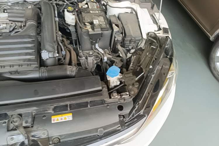 Used Volkswagen Lamando 2023 Lavida L 280TSI DSG Cool & Spicy Edition Engine Bay Left