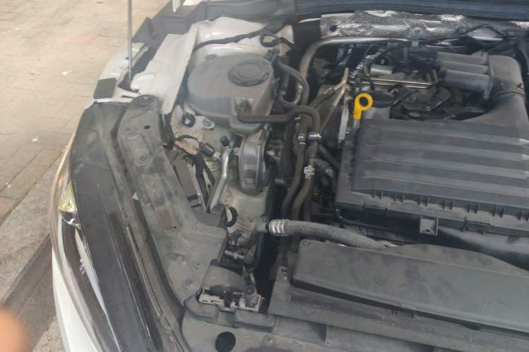 Used Volkswagen Lamando 2023 Lavida L 280TSI DSG Cool & Spicy Edition Engine Bay Right