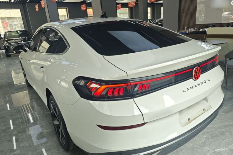 Used Volkswagen Lamando 2023 Lavida L 280TSI DSG Cool & Spicy Edition Exterior 2