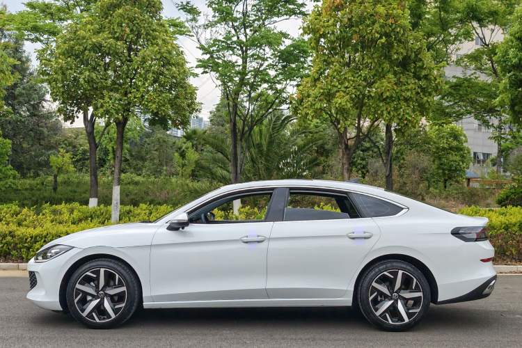 Used Volkswagen Lamando 2023 Lavida L 280TSI DSG Cool & Spicy Edition Exterior 4