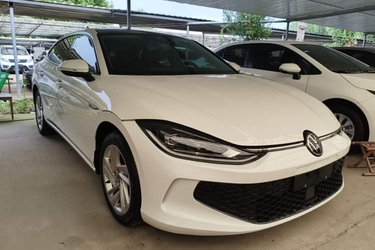 Used Volkswagen Lamando 2023 Lavida L 280TSI DSG Spicy Edition Front Right 45 Deg