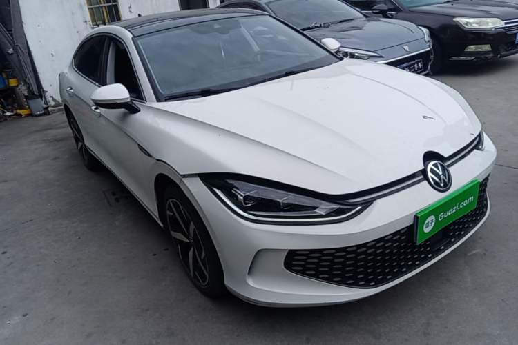 Used Volkswagen Lamando 2023 Lavida L 280TSI DSG Cool & Spicy Edition Front Right 45 Deg
