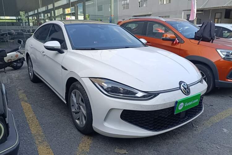 Used Volkswagen Lamando 2023 Lavida L 280TSI DSG Spicy Edition Front Right 45 Deg