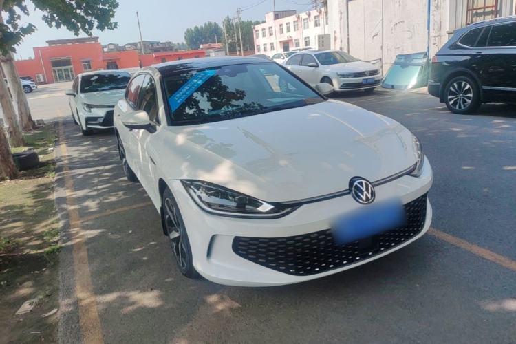 Used Volkswagen Lamando 2023 Lavida L 280TSI DSG Cool & Spicy Edition Front Right 45 Deg
