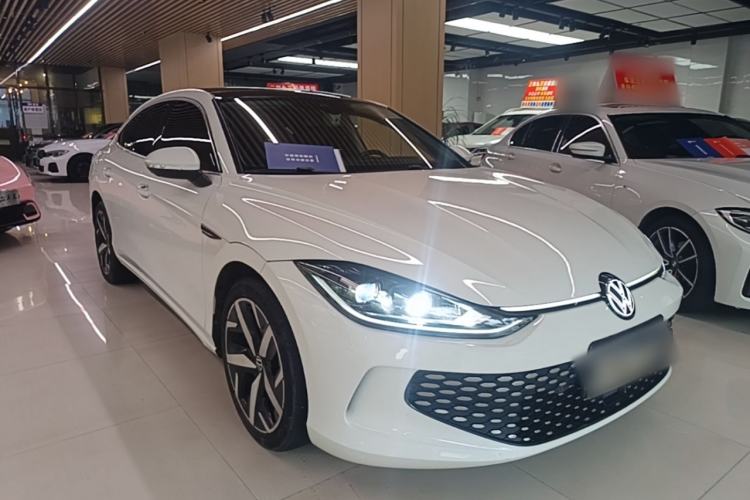 Used Volkswagen Lamando 2023 Lavida L 280TSI DSG Cool & Spicy Edition Front Right 45 Deg