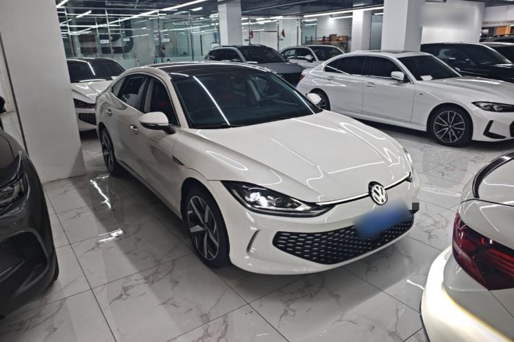 Used Volkswagen Lamando 2023 Lavida L 280TSI DSG Cool & Spicy Edition Front Right 45 Deg