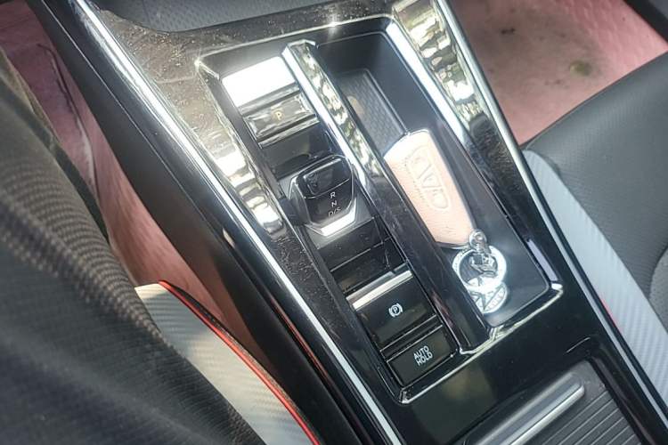 Used Volkswagen Lamando 2023 Lavida L 280TSI DSG Cool & Spicy Edition Gear Lever