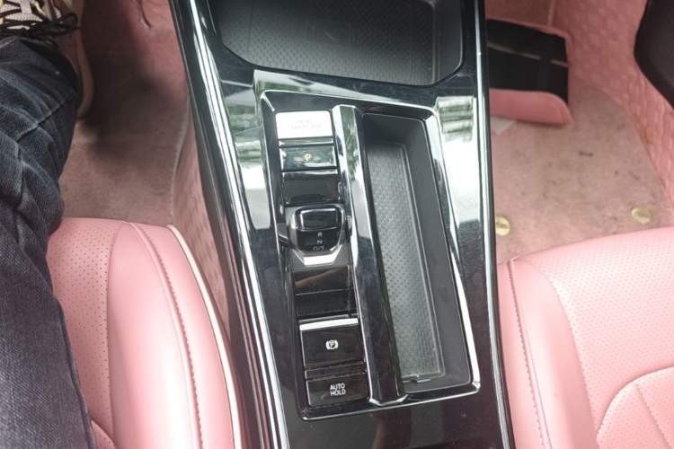 Used Volkswagen Lamando 2023 Lavida L 280TSI DSG Cool & Spicy Edition Gear Lever