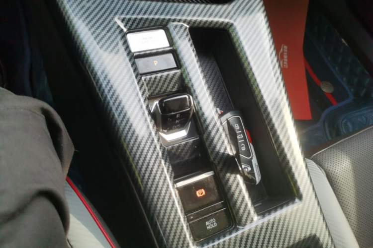 Used Volkswagen Lamando 2023 Lavida L 280TSI DSG Cool & Spicy Edition Gear Lever