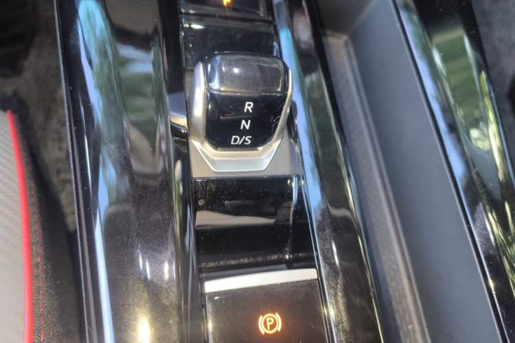 Used Volkswagen Lamando 2023 Lavida L 280TSI DSG Spicy Edition Gear Lever