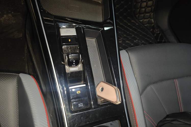 Used Volkswagen Lamando 2023 Lavida L 280TSI DSG Cool & Spicy Edition Gear Lever