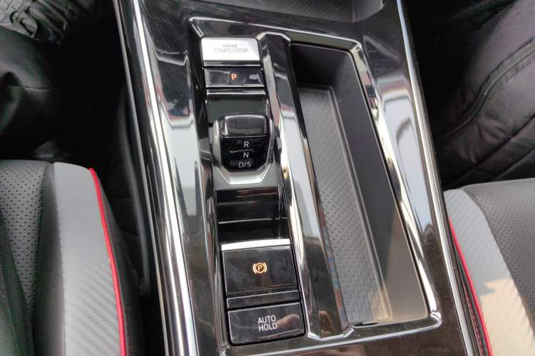 Used Volkswagen Lamando 2023 Lavida L 280TSI DSG Cool & Spicy Edition Gear Lever
