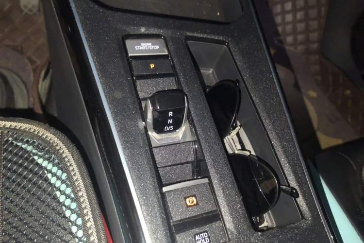 Used Volkswagen Lamando 2023 Lavida L 280TSI DSG Cool & Spicy Edition Gear Lever
