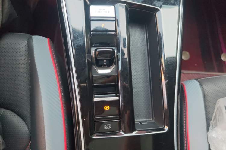Used Volkswagen Lamando 2023 Lavida L 280TSI DSG Cool & Spicy Edition Gear Lever