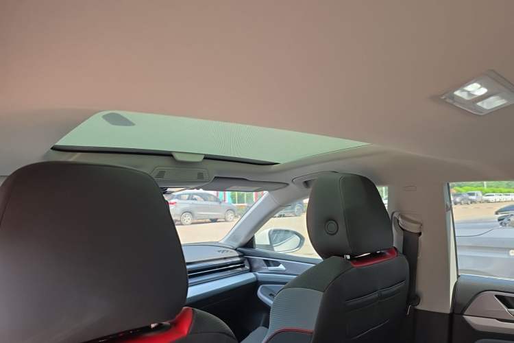 Used Volkswagen Lamando 2023 Lavida L 280TSI DSG Cool & Spicy Edition Headliner