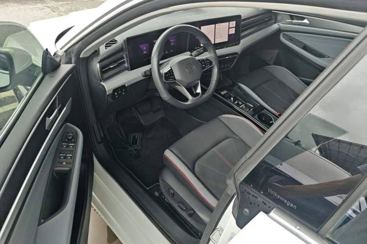 Used Volkswagen Lamando 2023 Lavida L 280TSI DSG Cool & Spicy Edition Left Front Seat
