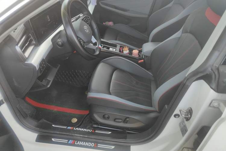 Used Volkswagen Lamando 2023 Lavida L 280TSI DSG Cool & Spicy Edition Left Front Seat