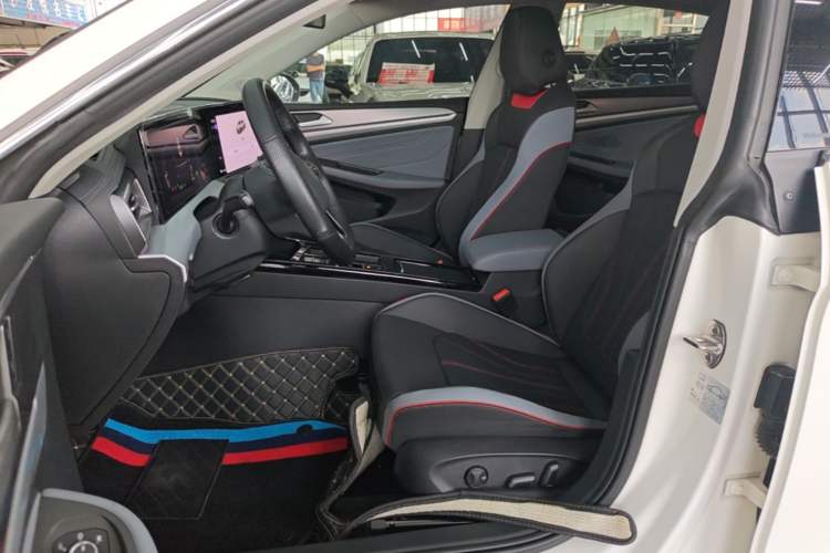 Used Volkswagen Lamando 2023 Lavida L 280TSI DSG Cool & Spicy Edition Left Front Seat