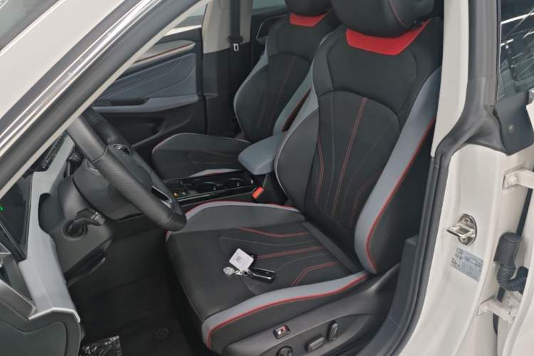 Used Volkswagen Lamando 2023 Lavida L 280TSI DSG Cool & Spicy Edition Left Front Seat