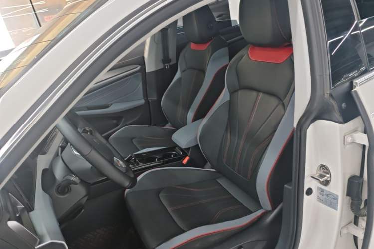 Used Volkswagen Lamando 2023 Lavida L 280TSI DSG Cool & Spicy Edition Left Front Seat