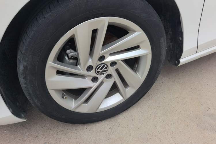 Used Volkswagen Lamando 2023 Lavida L 280TSI DSG Spicy Edition Left Front Wheel Hub