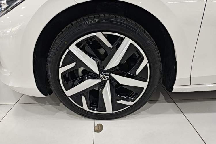 Used Volkswagen Lamando 2023 Lavida L 280TSI DSG Cool & Spicy Edition Left Front Wheel Hub
