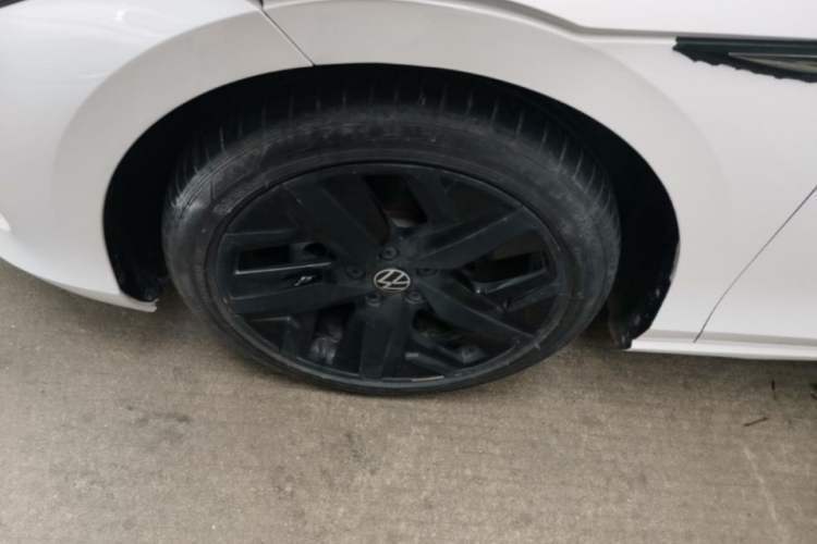 Used Volkswagen Lamando 2023 Lavida L 280TSI DSG Cool & Spicy Edition Left Front Wheel Hub