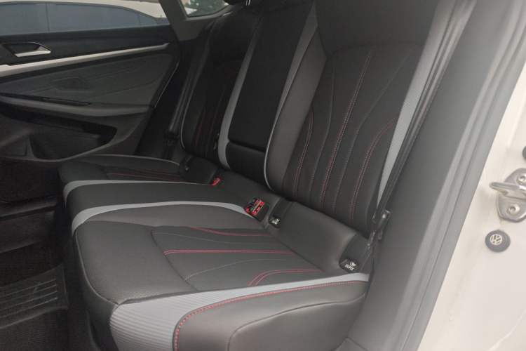 Used Volkswagen Lamando 2023 Lavida L 280TSI DSG Cool & Spicy Edition Left Rear Seat