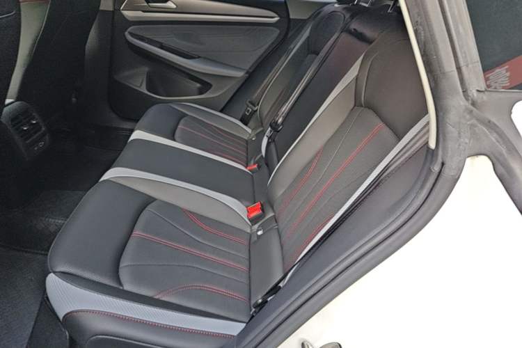 Used Volkswagen Lamando 2023 Lavida L 280TSI DSG Cool & Spicy Edition Left Rear Seat