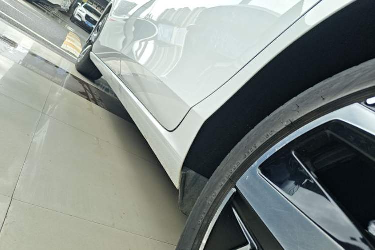 Used Volkswagen Lamando 2023 Lavida L 280TSI DSG Cool & Spicy Edition Left Side Sill