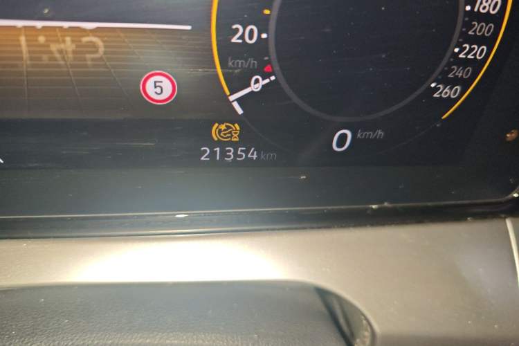 Used Volkswagen Lamando 2023 Lavida L 280TSI DSG Spicy Edition Odometer Close Up