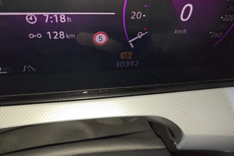 Used Volkswagen Lamando 2023 Lavida L 280TSI DSG Cool & Spicy Edition Odometer Close Up