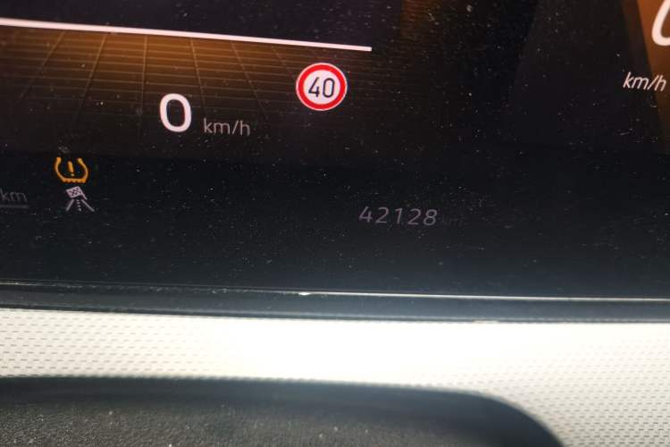 Used Volkswagen Lamando 2023 Lavida L 280TSI DSG Cool & Spicy Edition Odometer Close Up