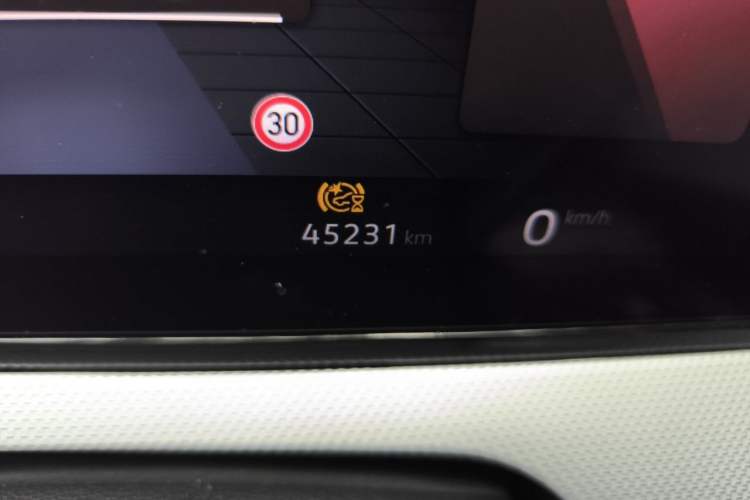 Used Volkswagen Lamando 2023 Lavida L 280TSI DSG Cool & Spicy Edition Odometer Close Up