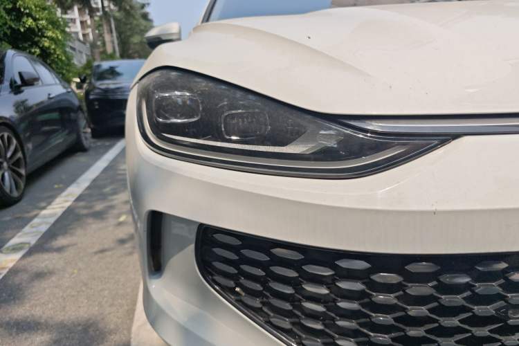 Used Volkswagen Lamando 2023 Lavida L 280TSI DSG Cool & Spicy Edition Right Front Headlight