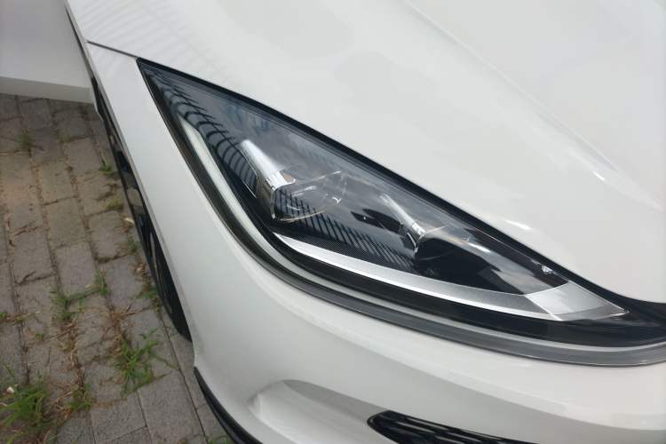 Used Volkswagen Lamando 2023 Lavida L 280TSI DSG Cool & Spicy Edition Right Front Headlight