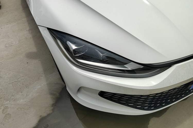 Used Volkswagen Lamando 2023 Lavida L 280TSI DSG Cool & Spicy Edition Right Front Headlight