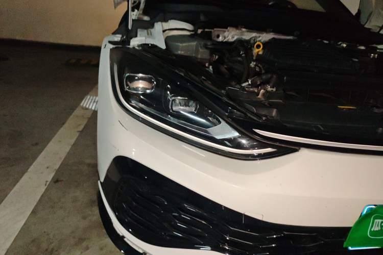 Used Volkswagen Lamando 2023 Lavida L 280TSI DSG Cool & Spicy Edition Right Front Headlight