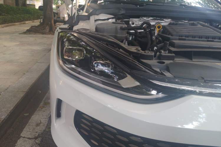 Used Volkswagen Lamando 2023 Lavida L 280TSI DSG Cool & Spicy Edition Right Front Headlight