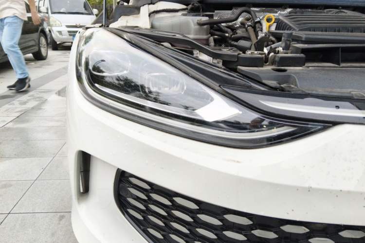 Used Volkswagen Lamando 2023 Lavida L 280TSI DSG Cool & Spicy Edition Right Front Headlight