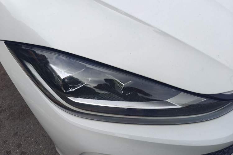 Used Volkswagen Lamando 2023 Lavida L 280TSI DSG Cool & Spicy Edition Right Front Headlight