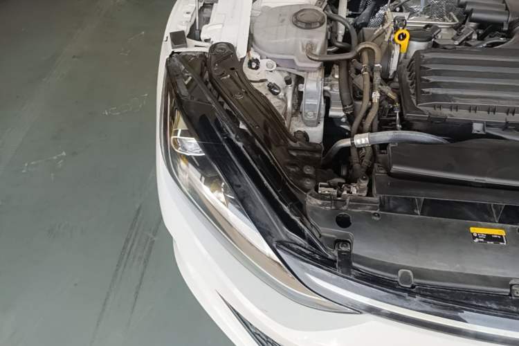 Used Volkswagen Lamando 2023 Lavida L 280TSI DSG Cool & Spicy Edition Right Front Headlight