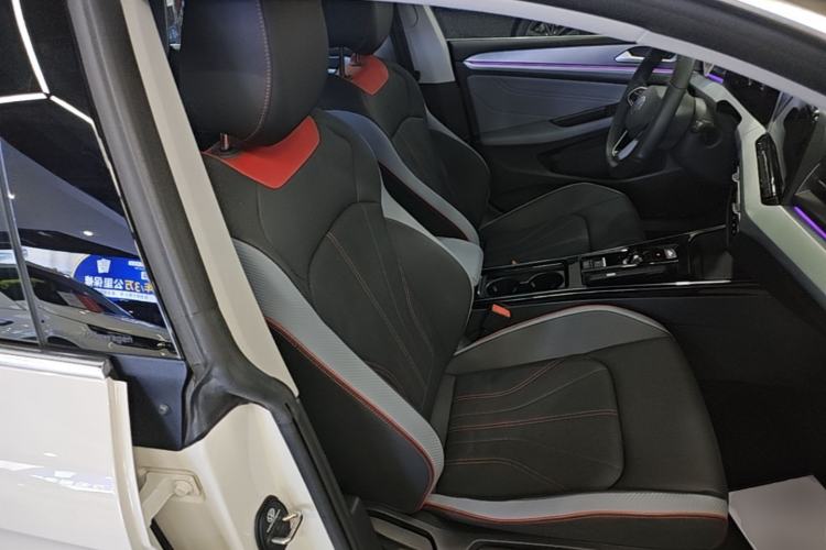 Used Volkswagen Lamando 2023 Lavida L 280TSI DSG Cool & Spicy Edition Right Front Seat