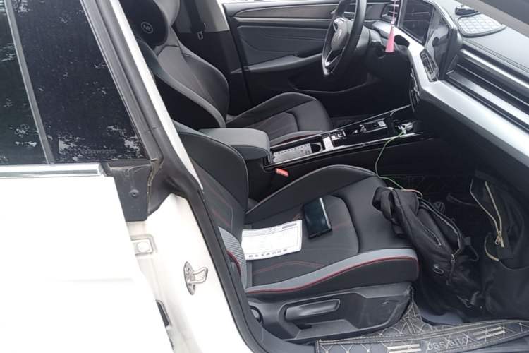 Used Volkswagen Lamando 2023 Lavida L 280TSI DSG Cool & Spicy Edition Right Front Seat
